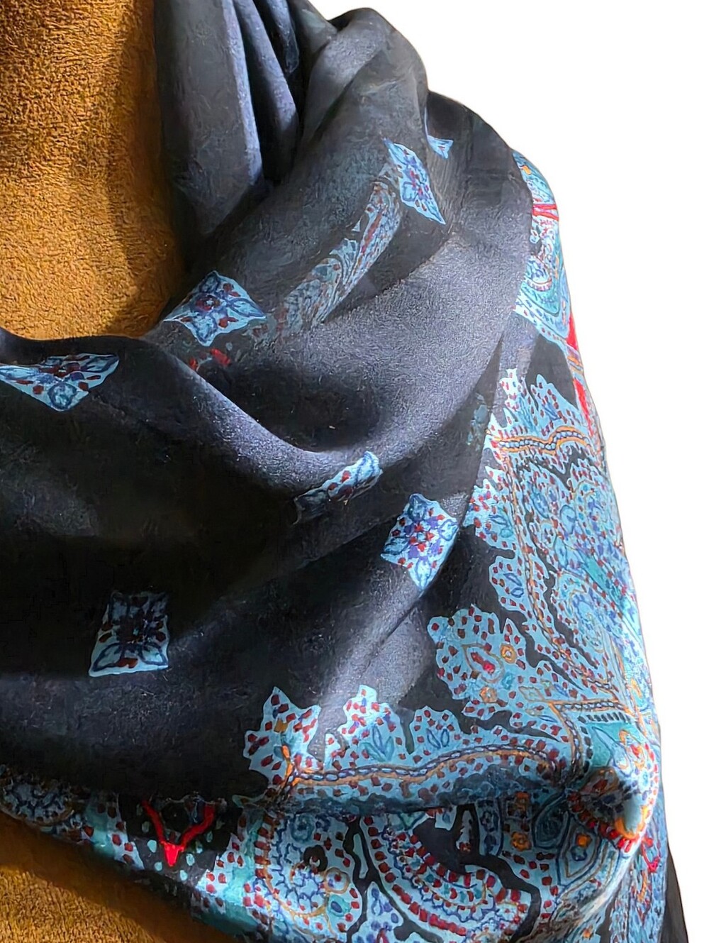 YVES SAINT LAURENT SCARF - Picture 10 of 15